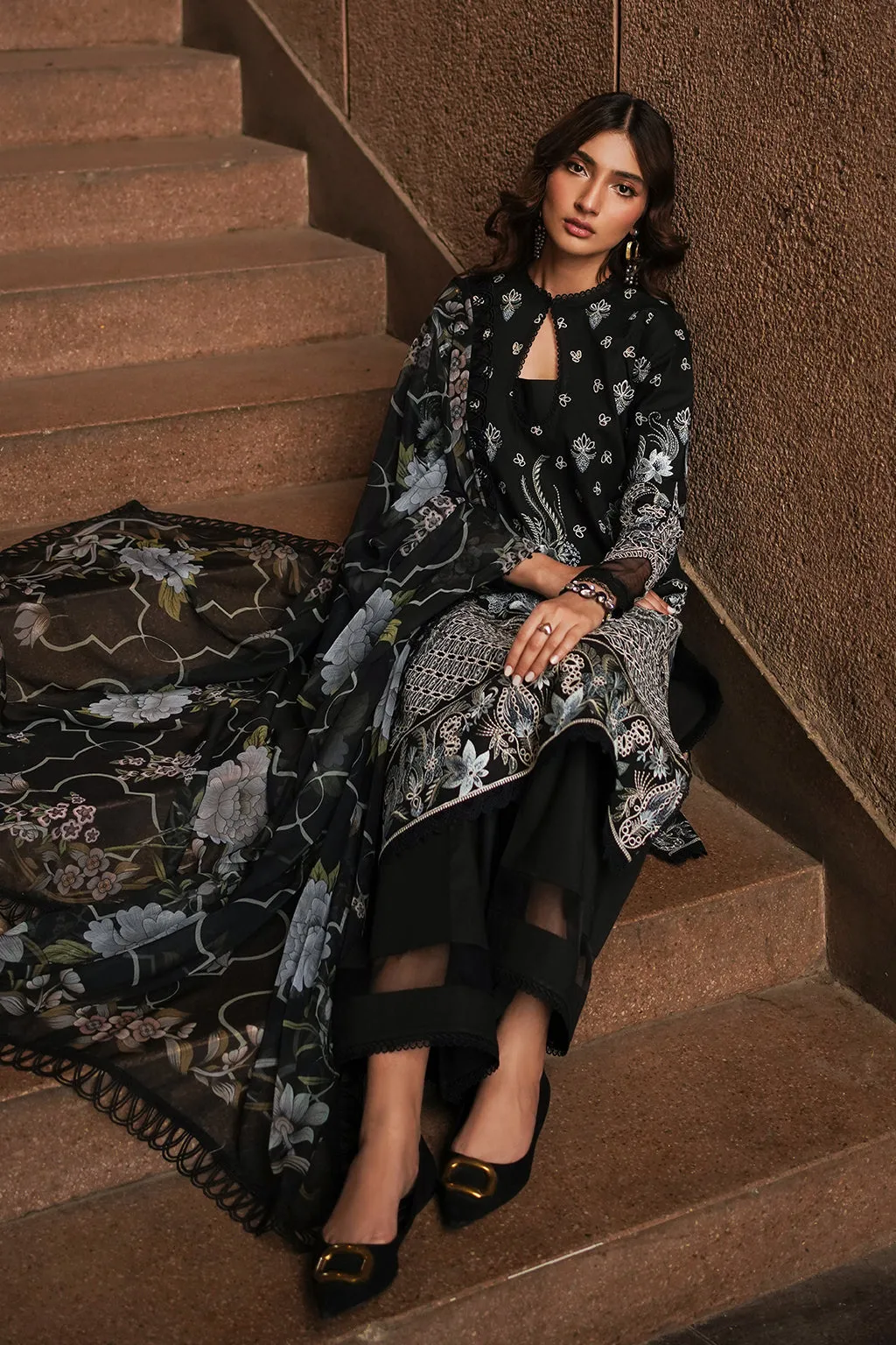 AFROZEH | Chikankari Lawn '24 | Caviar