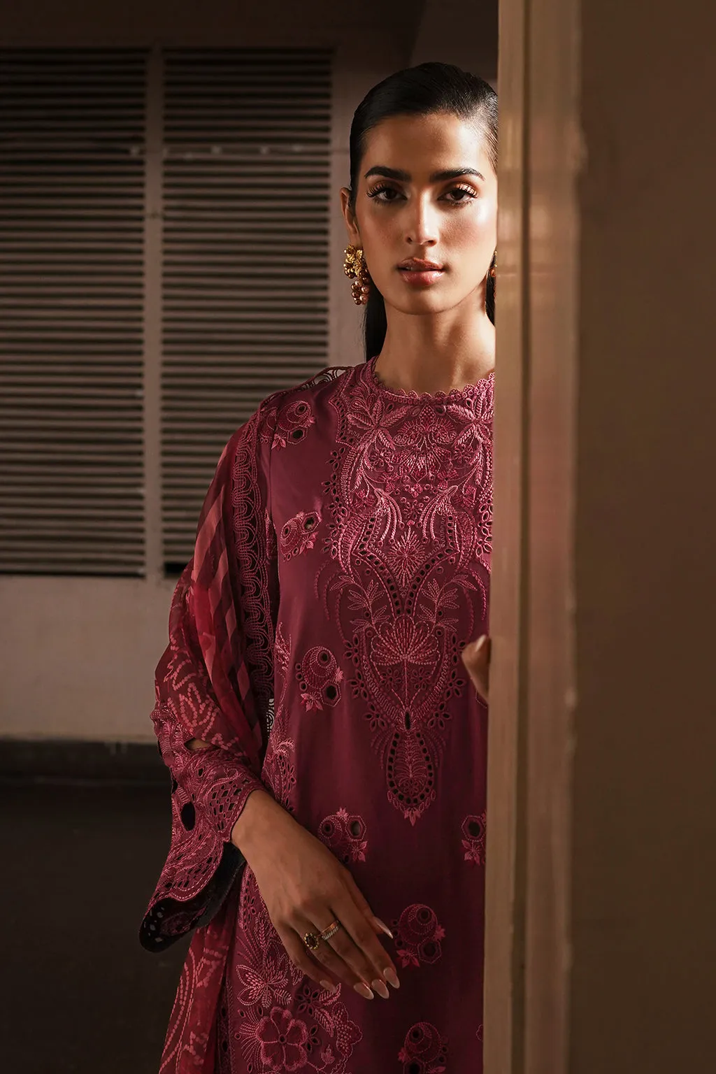 AFROZEH | Chikankari Lawn '24 | Cordovan