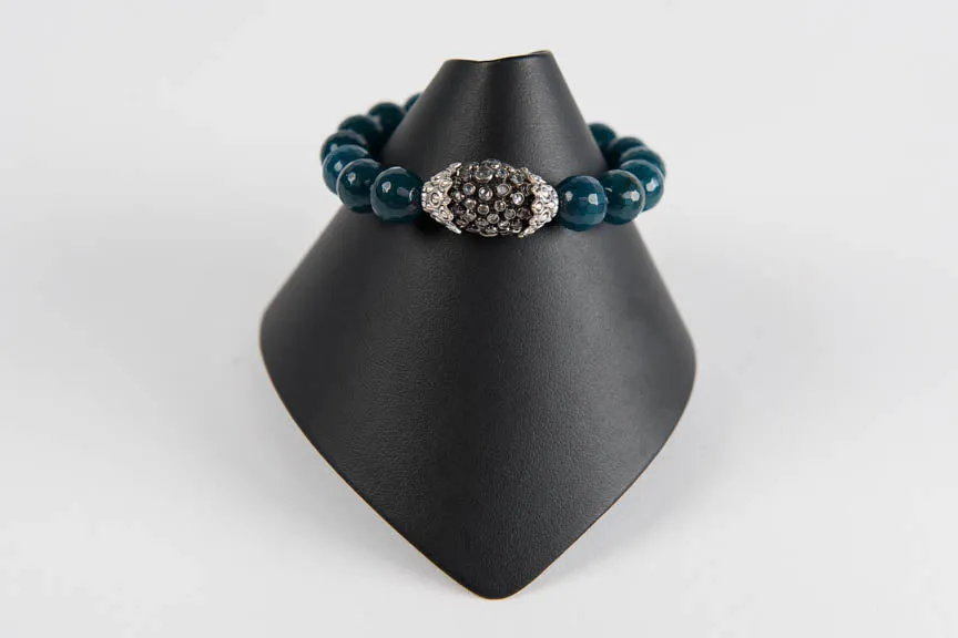 Agate with rock crystal bead