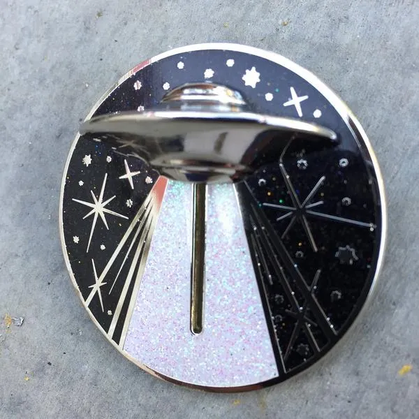 Alien Abduction Jumbo Action Pin