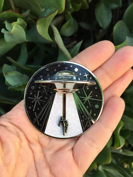 Alien Abduction Jumbo Action Pin