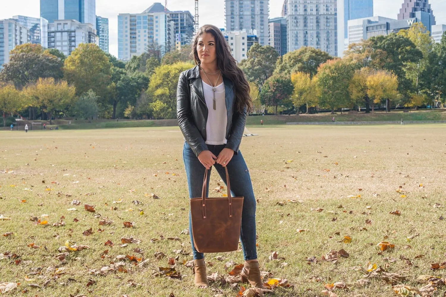 AVERY LEATHER TOTE BAG - SLIM MEDIUM - CRANBERRY
