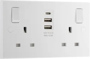 BG 922UAAC15 White Square Edge 13A Double Socket   2xUSB A  1xUSB C(15W)