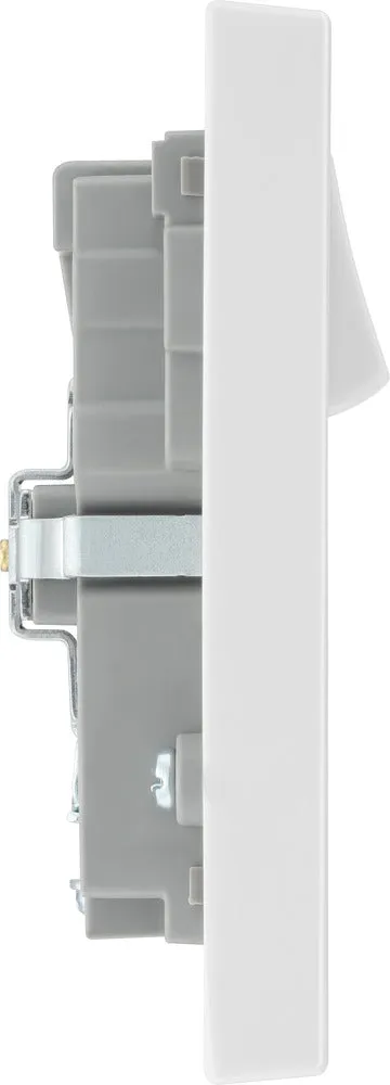 BG 922UAAC15 White Square Edge 13A Double Socket   2xUSB A  1xUSB C(15W)