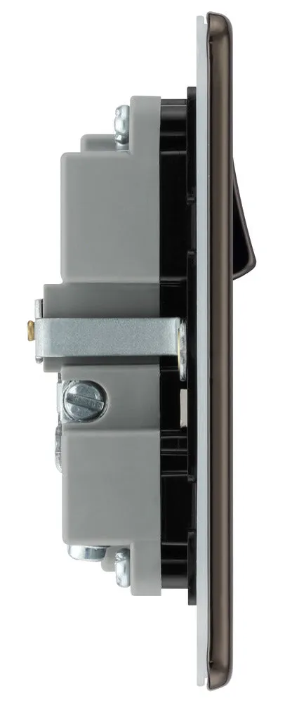 BG FBN21UAC18B Flatplate Screwless 13A Single Switched Power Socket   USB A C (18W) - Black Nickel   Black Insert