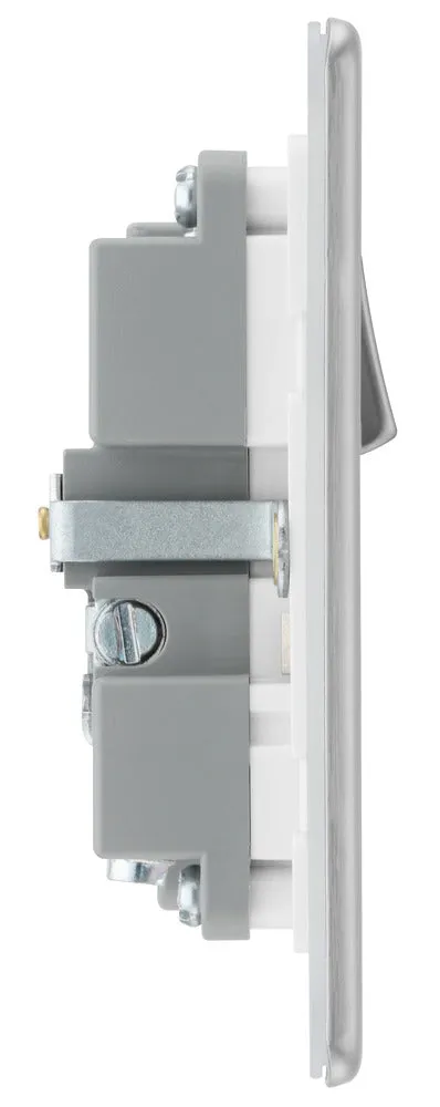 BG FBS21UAC18W Flatplate Screwless 13A Single Switched Power Socket   USB A C (18W) - Brushed Steel   White Insert