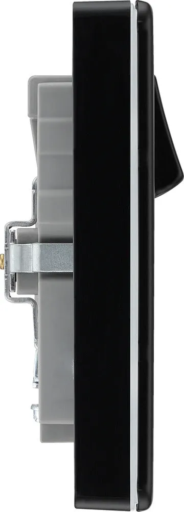 BG FFB22UAC22B Flatplate Screwless 13A Double Switched Power Socket   USB A C (22W) - Matt Black   Black Insert