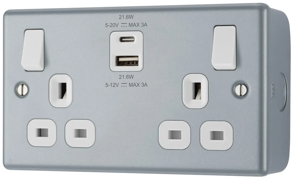 BG MC522UAC22 Metal Clad 13A Double Switched Power Socket   USB A C (22W)