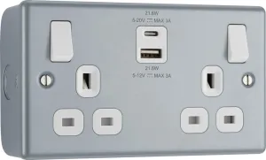 BG MC522UAC22 Metal Clad 13A Double Switched Power Socket   USB A C (22W)