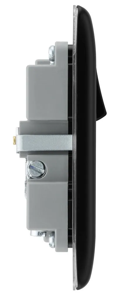 BG NFB21UAC18B Nexus Metal 13A Single Switched Power Socket   USB A C (18W) - Matt Black   Black Insert
