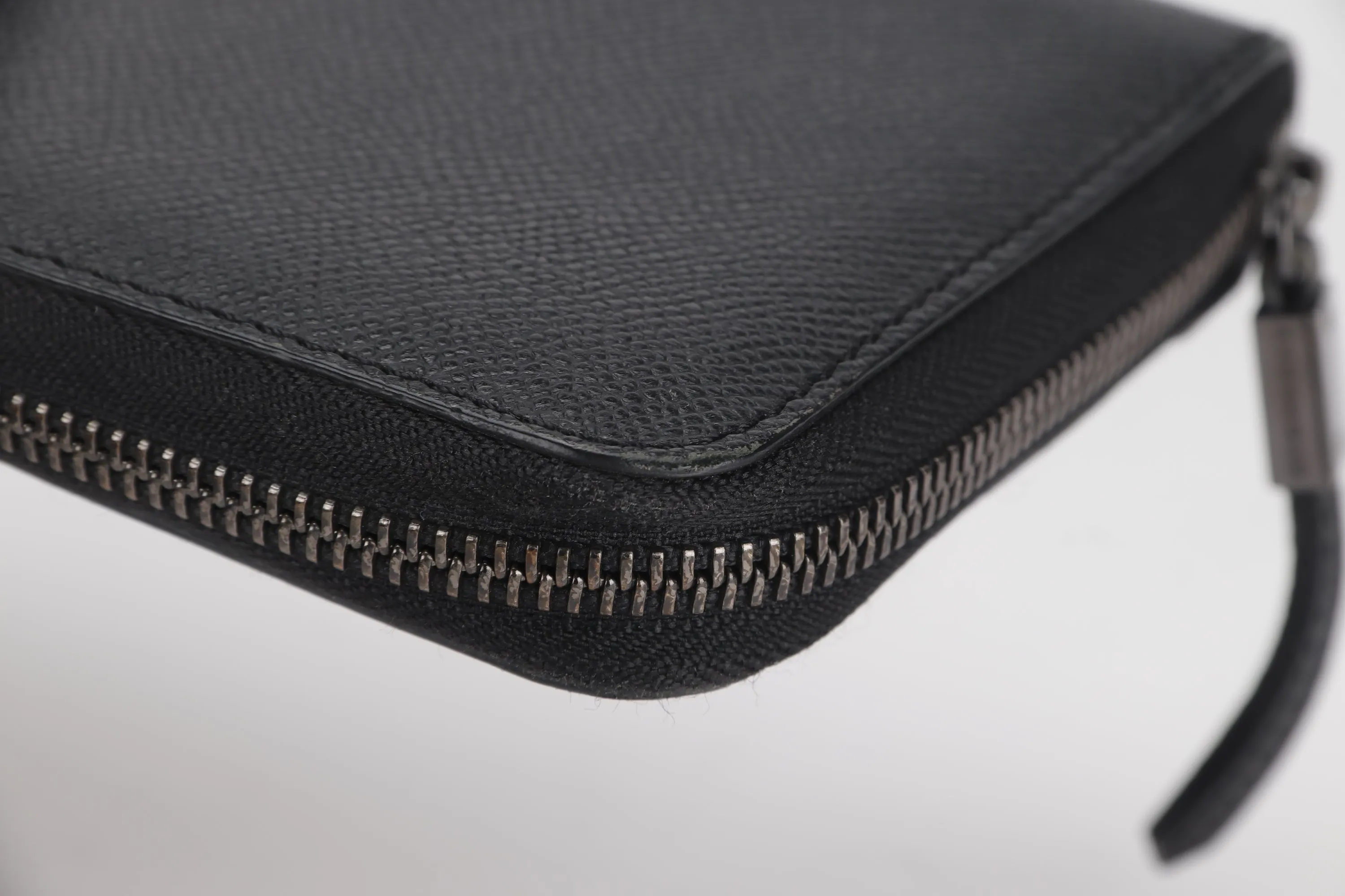 BURBERRY RENFREW LONG ZIP AROUND WALLET CALF GRAIN LEATHER, WITH BOX, NO DUST COVER