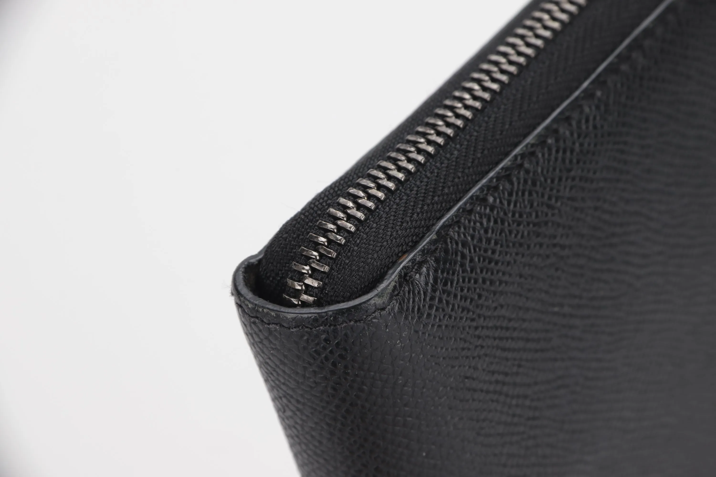 BURBERRY RENFREW LONG ZIP AROUND WALLET CALF GRAIN LEATHER, WITH BOX, NO DUST COVER
