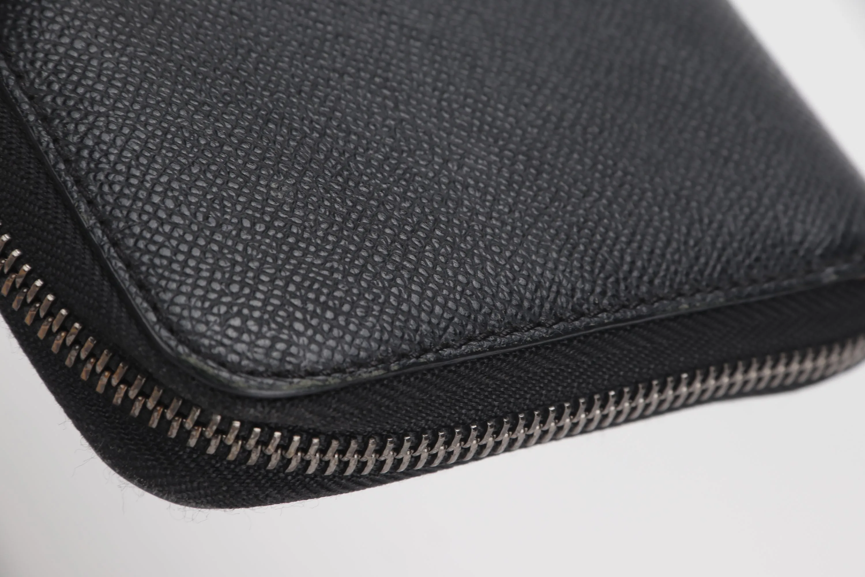 BURBERRY RENFREW LONG ZIP AROUND WALLET CALF GRAIN LEATHER, WITH BOX, NO DUST COVER