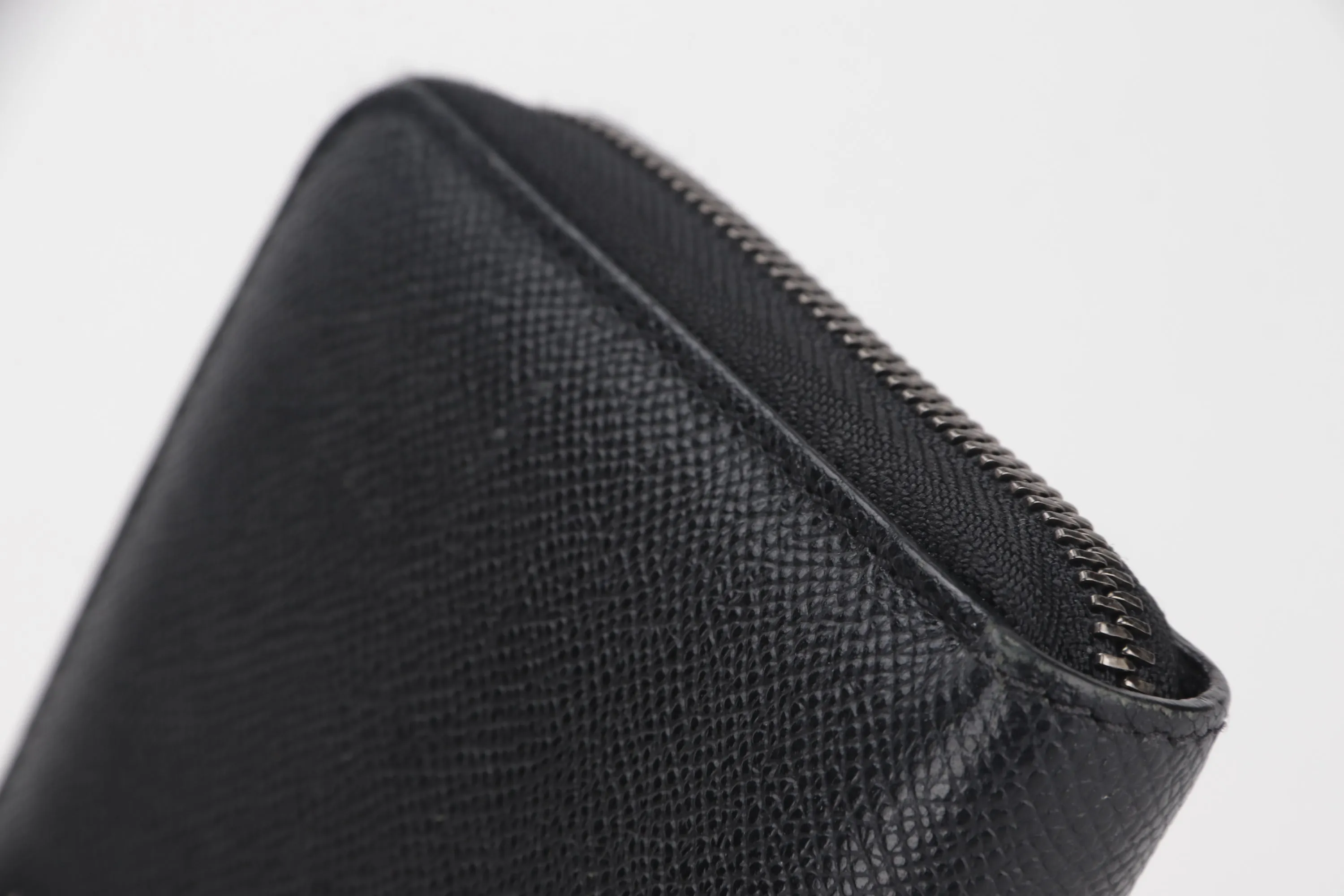 BURBERRY RENFREW LONG ZIP AROUND WALLET CALF GRAIN LEATHER, WITH BOX, NO DUST COVER