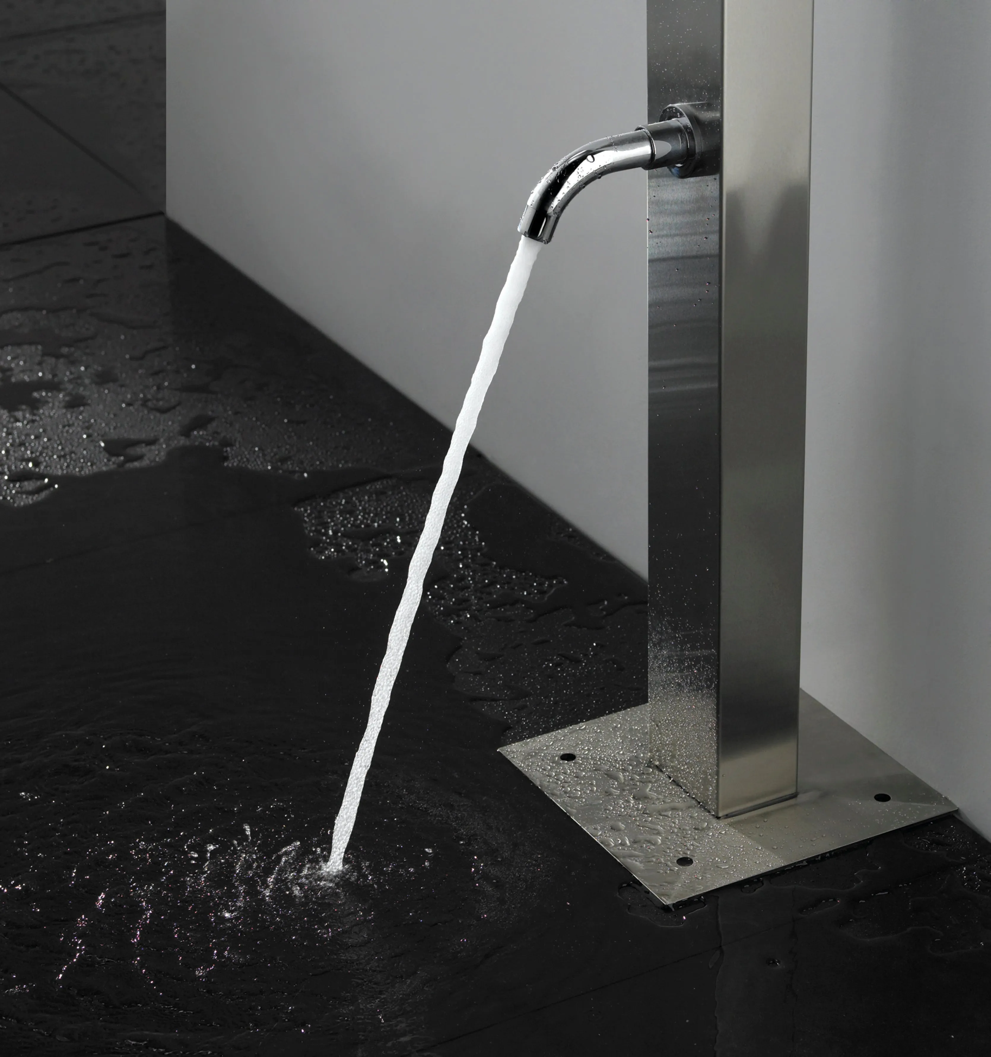 Byron Outdoor Shower - Stainless Steel - STA10