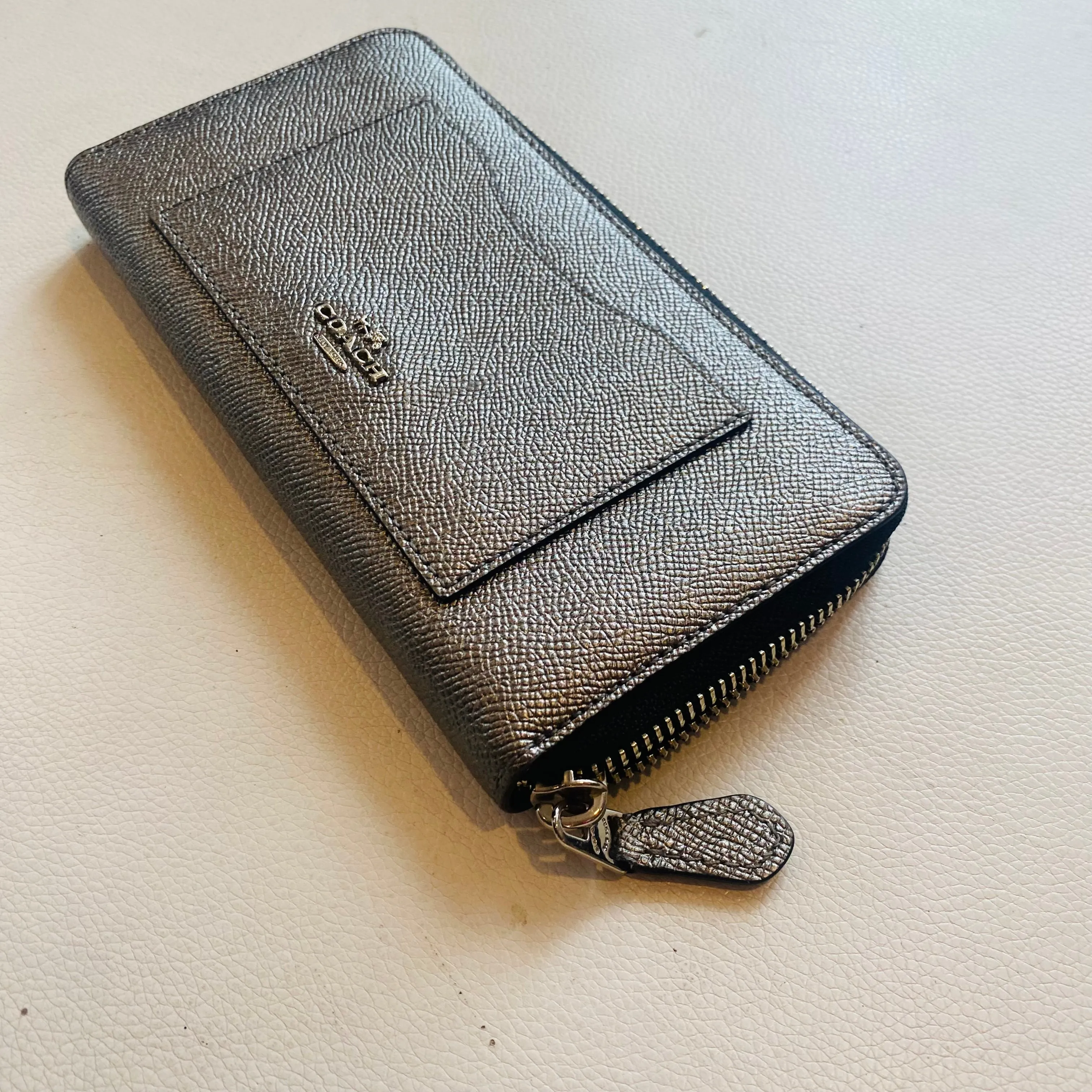 COACH Accordion Zip Around Wallet F21068 Pewter Cross Grain Leather NWOT
