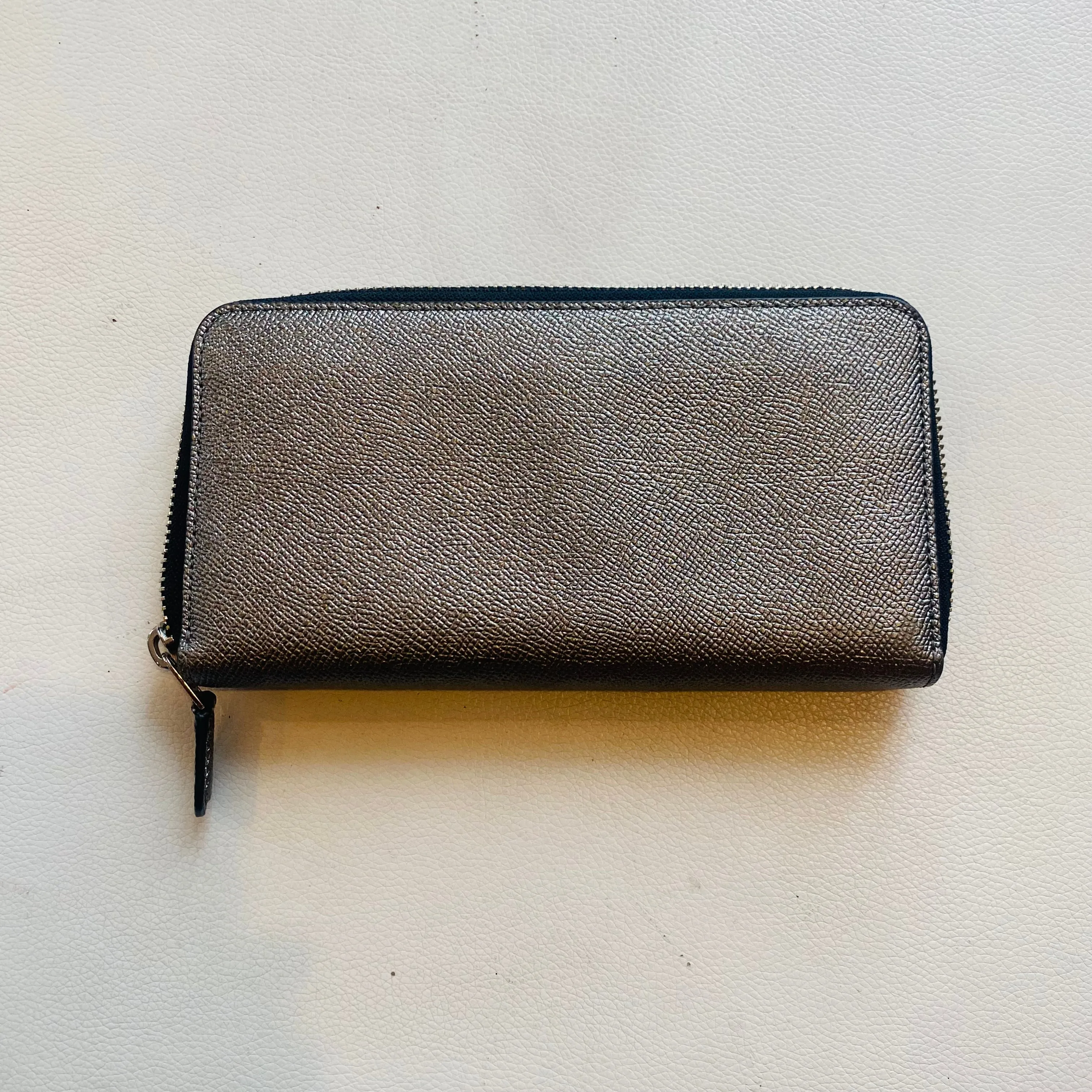 COACH Accordion Zip Around Wallet F21068 Pewter Cross Grain Leather NWOT