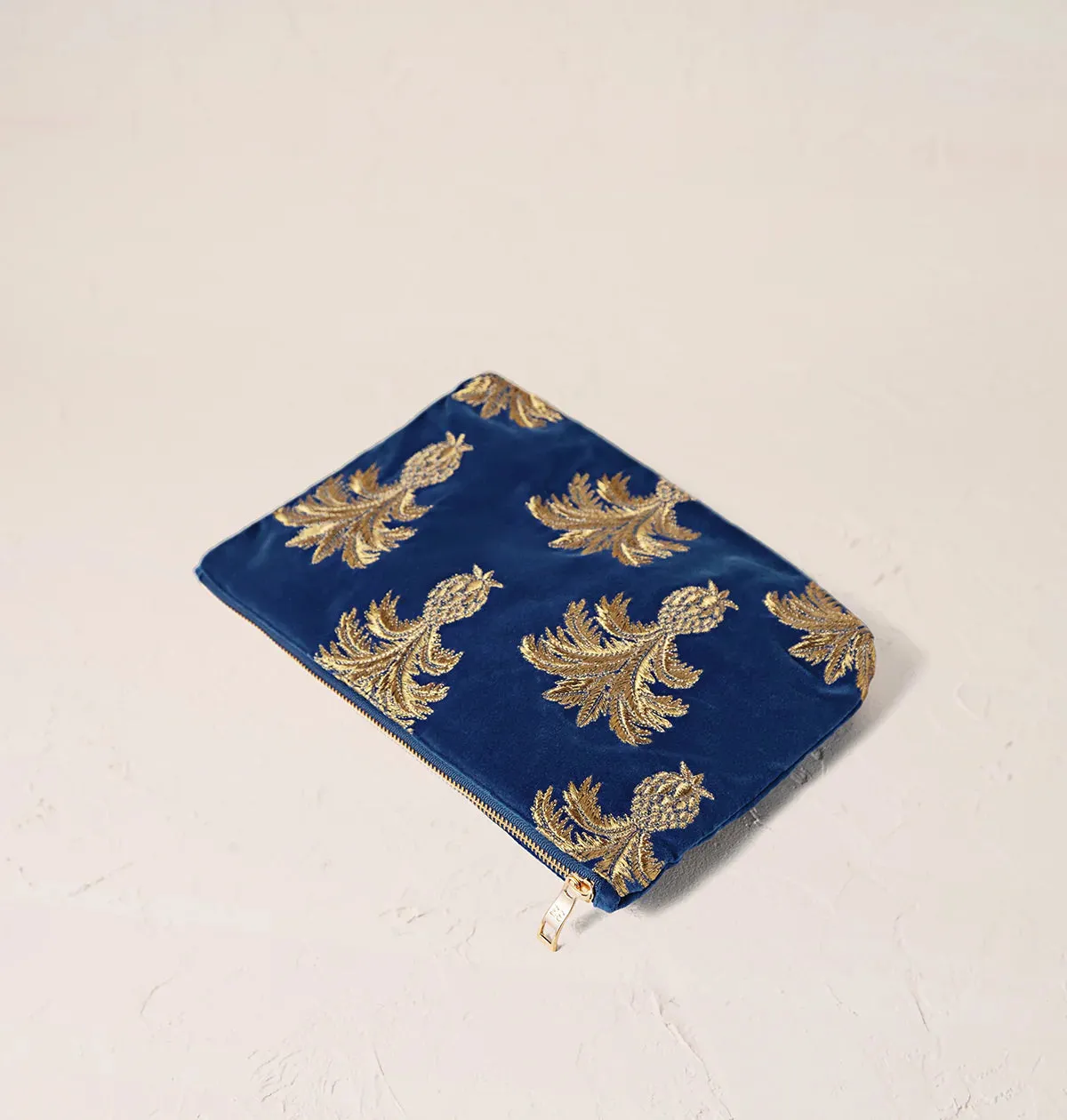 Elizabeth Scarlett Pineapple everyday pouch - Cobalt