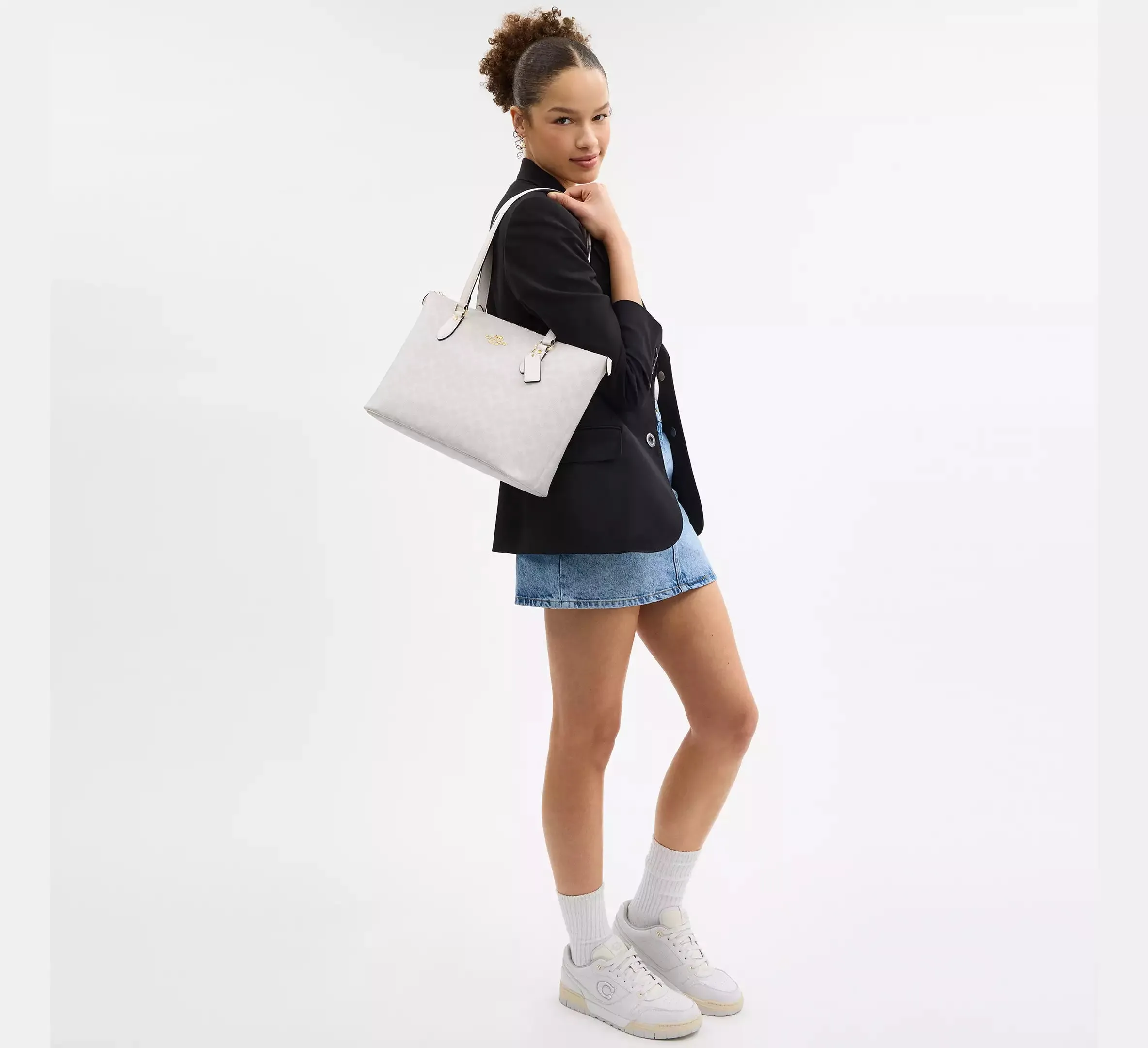 Gallery Tote In Signature Canvas