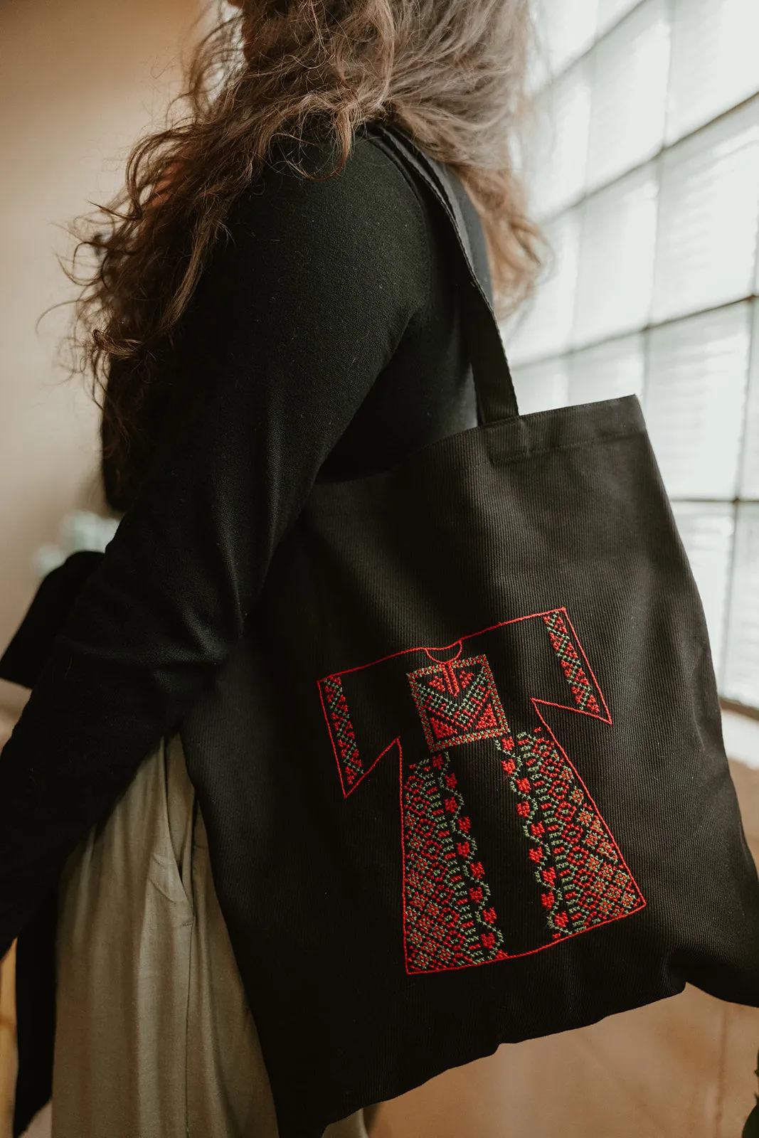 Hand-embroidered Thobe Tote Bag (Double-Sided)
