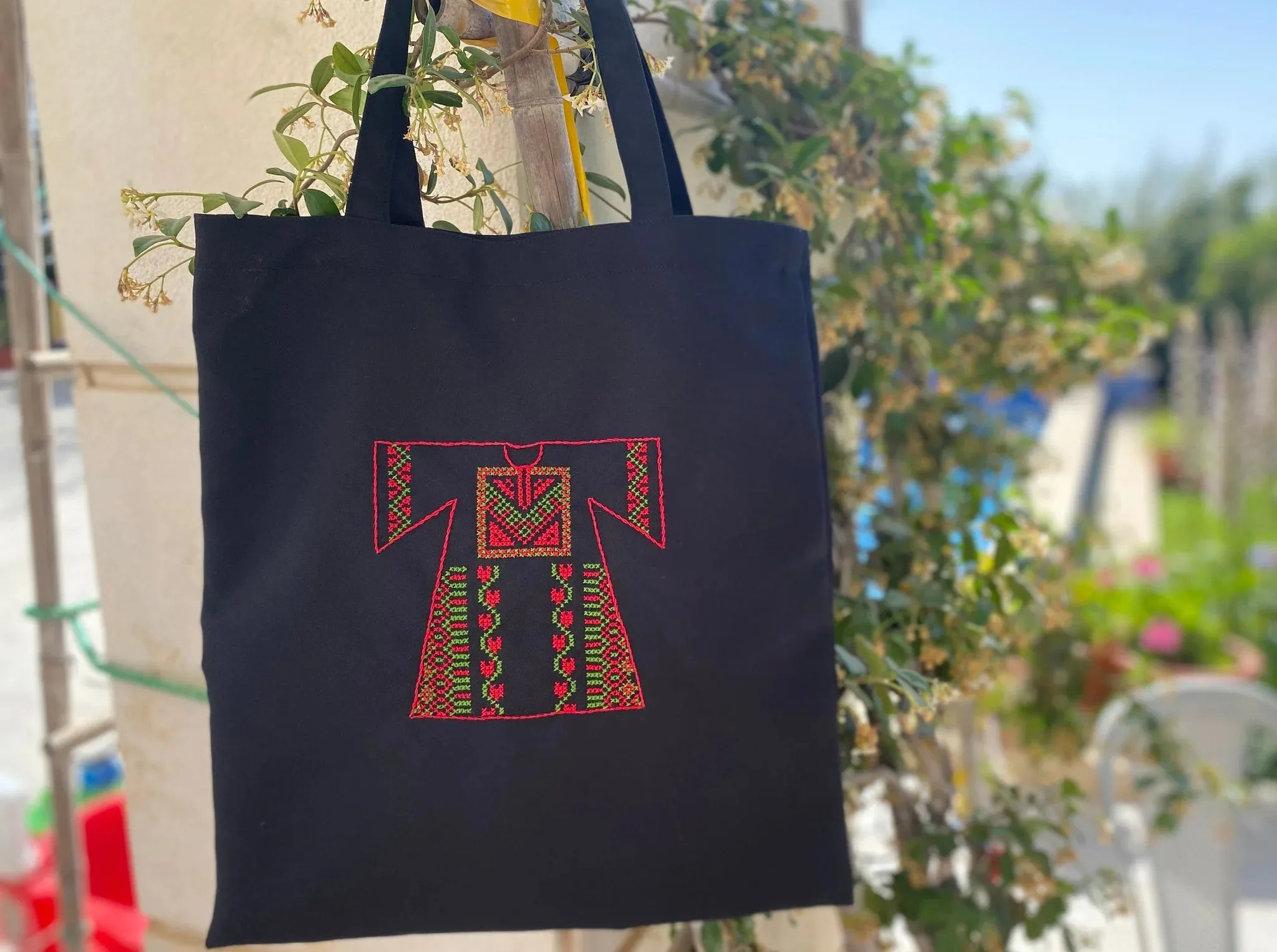 Hand-embroidered Thobe Tote Bag (Double-Sided)