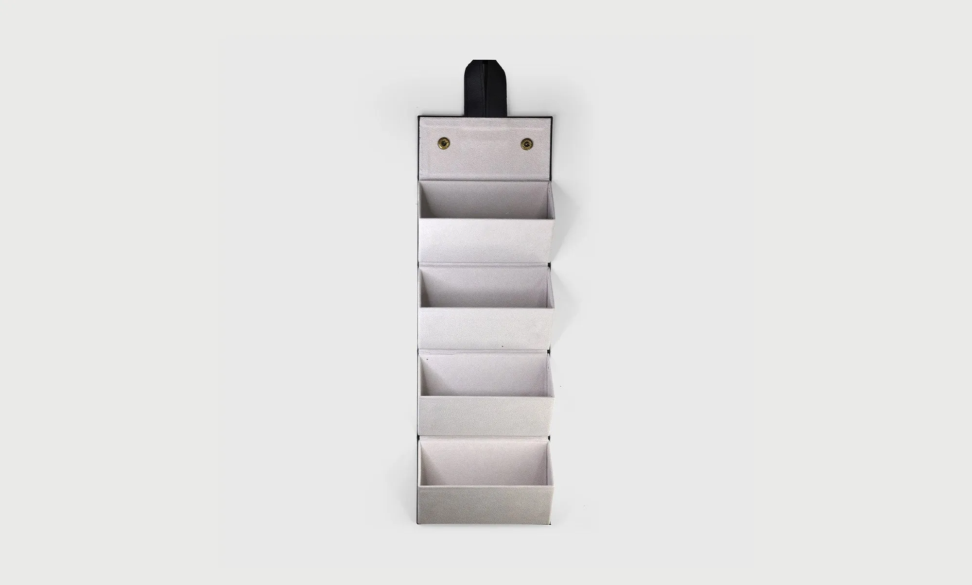 Hanging Around (4-Pair Case)