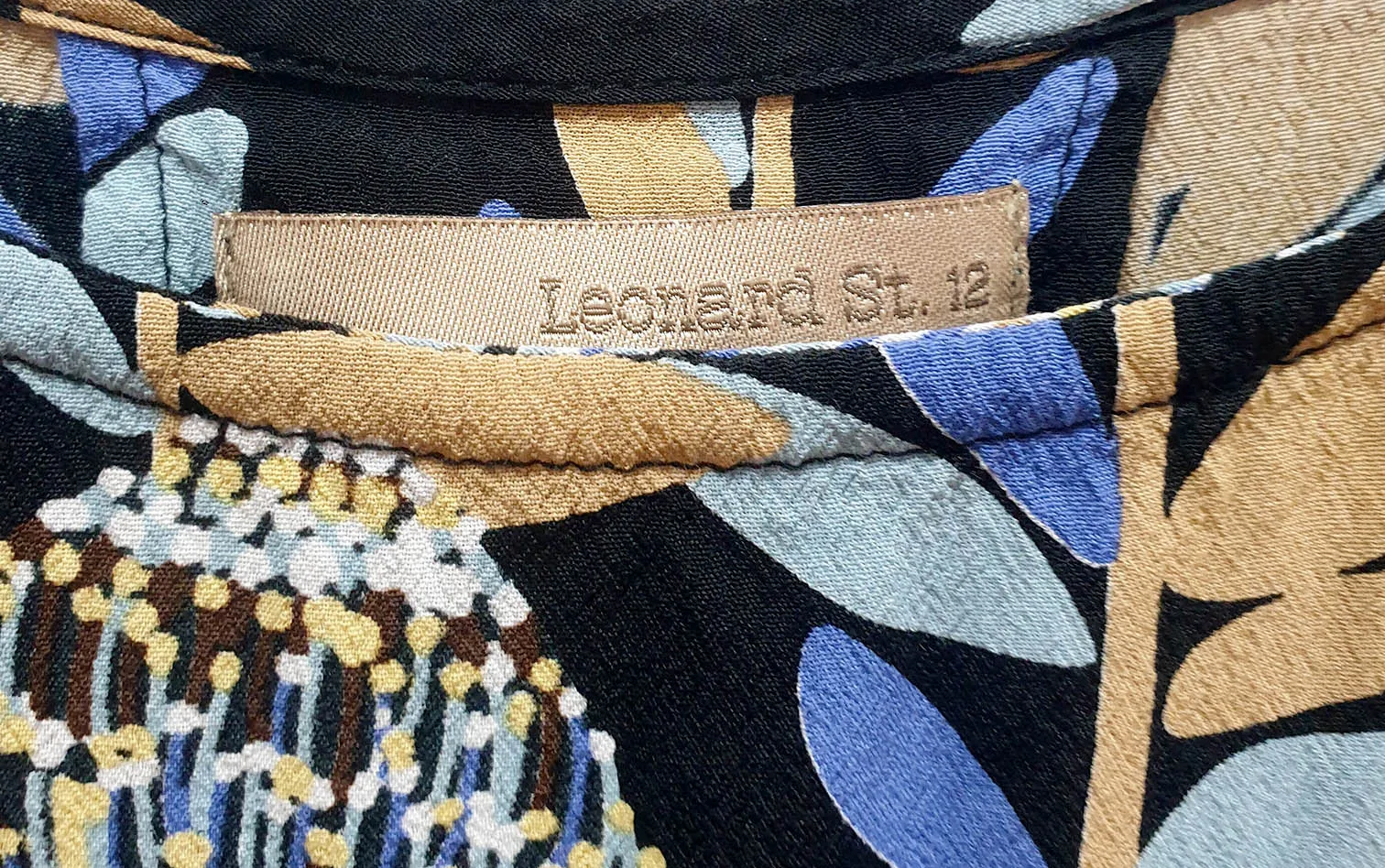 Leonard Street protea print top size 12