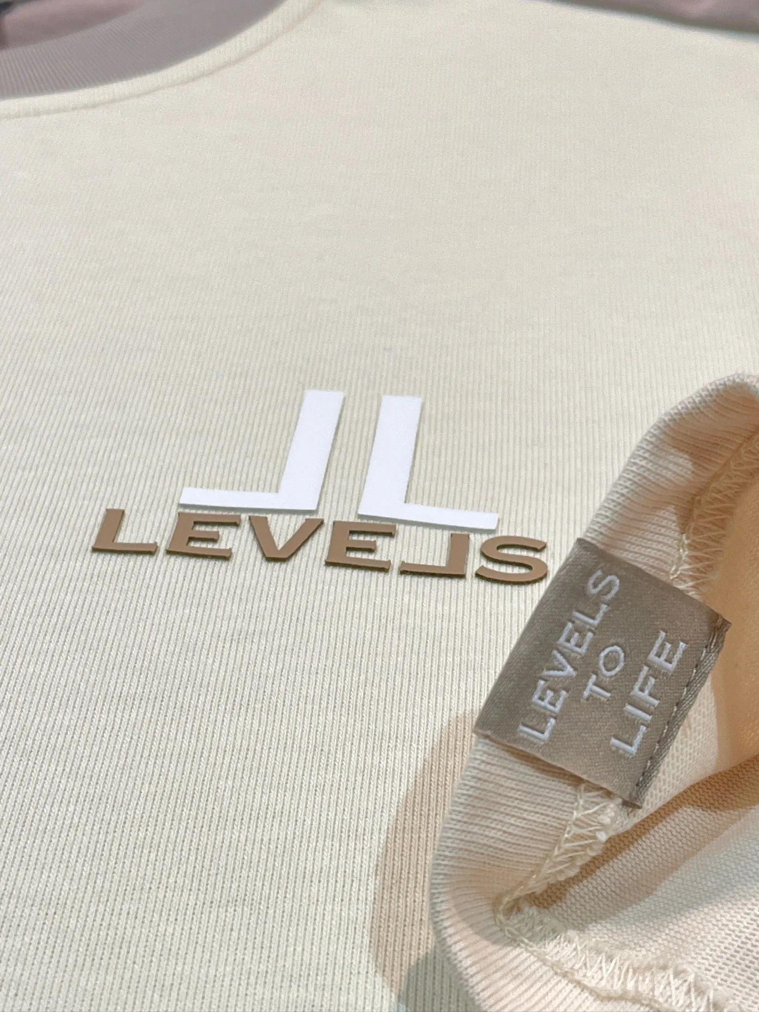 LEVELS LUXE OVERSIZED TEE | CREAM DE LA CREME