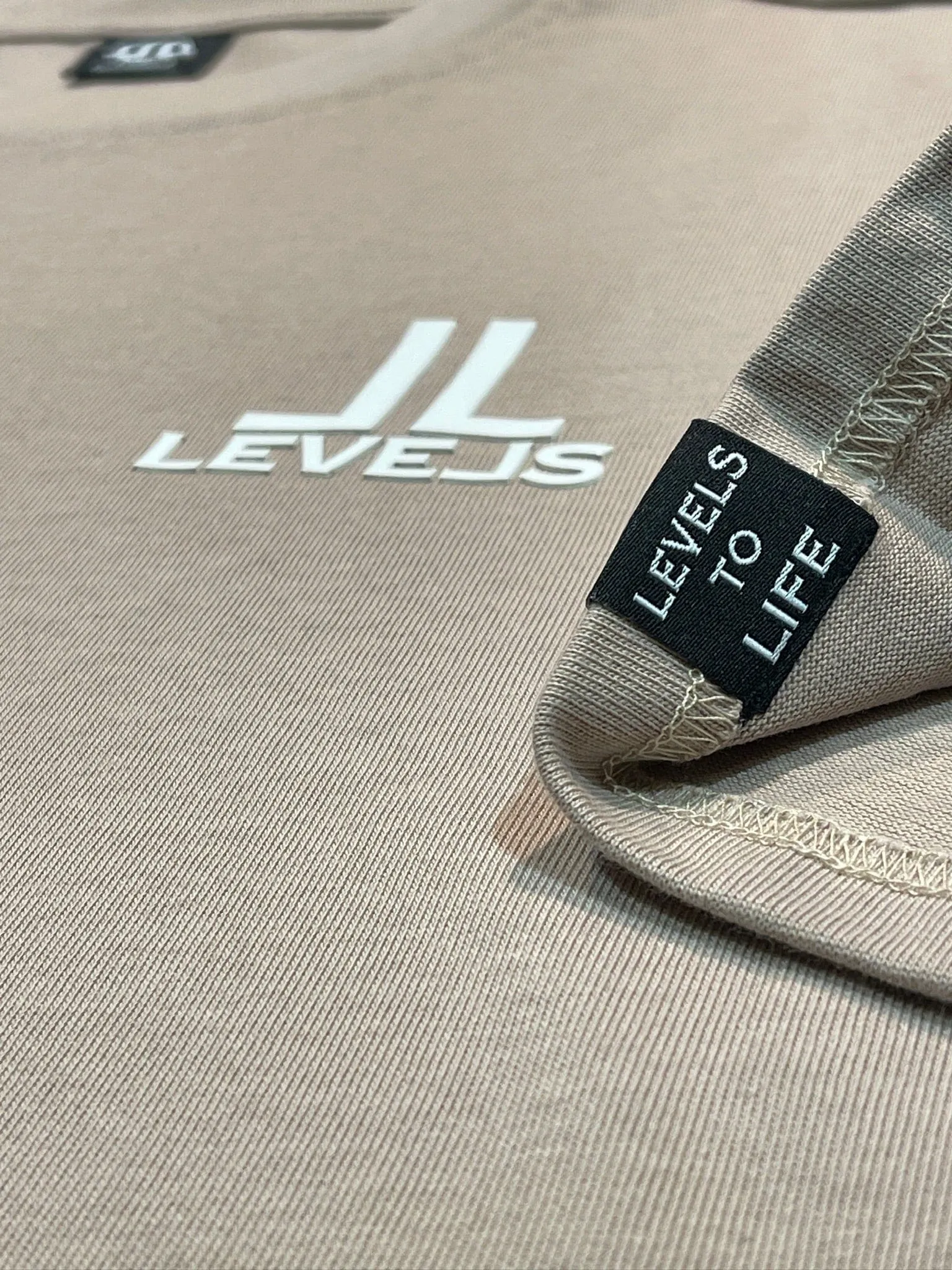 LEVELS LUXE OVERSIZED TEE | SAHARA