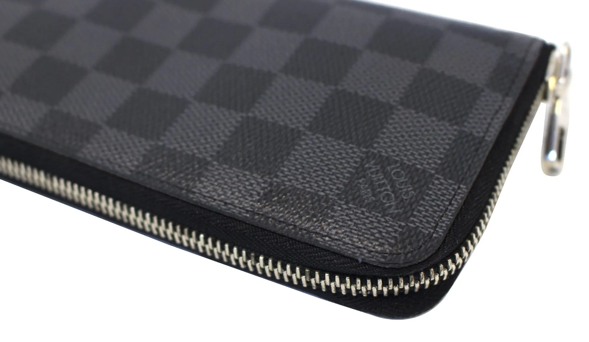 LOUIS VUITTON Damier Graphite Vertical Zippy Wallet