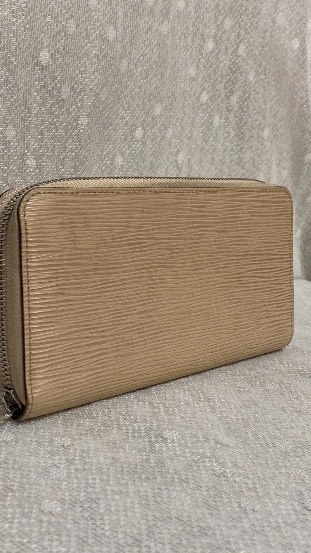 Louis Vuitton Epi Leather Long Zippy Zip Wallet In Beige