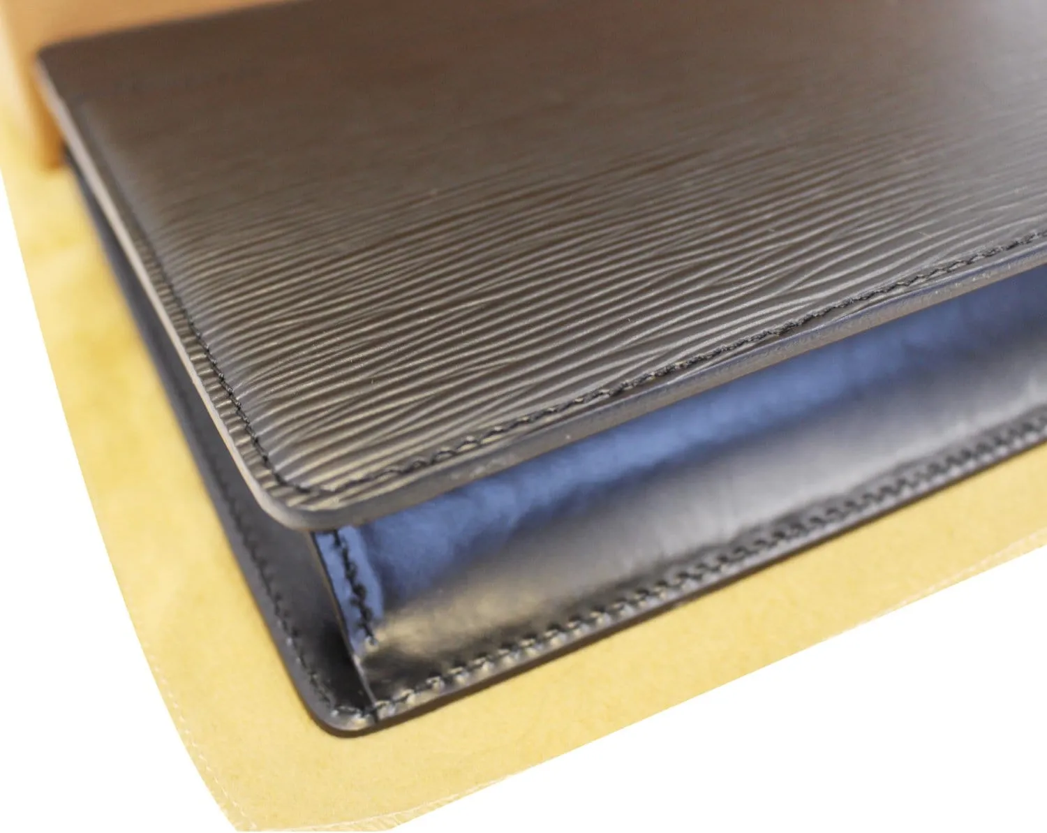 LOUIS VUITTON Epi Leather Pochette Homme Clutch