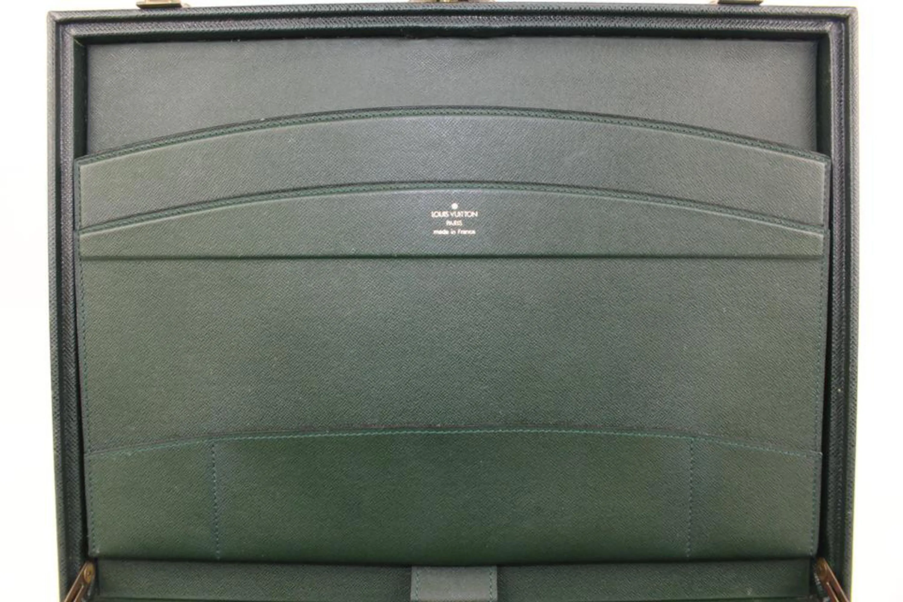 Louis Vuitton Green Taiga Diplomat Briefcase Hard Trunk 7L815a