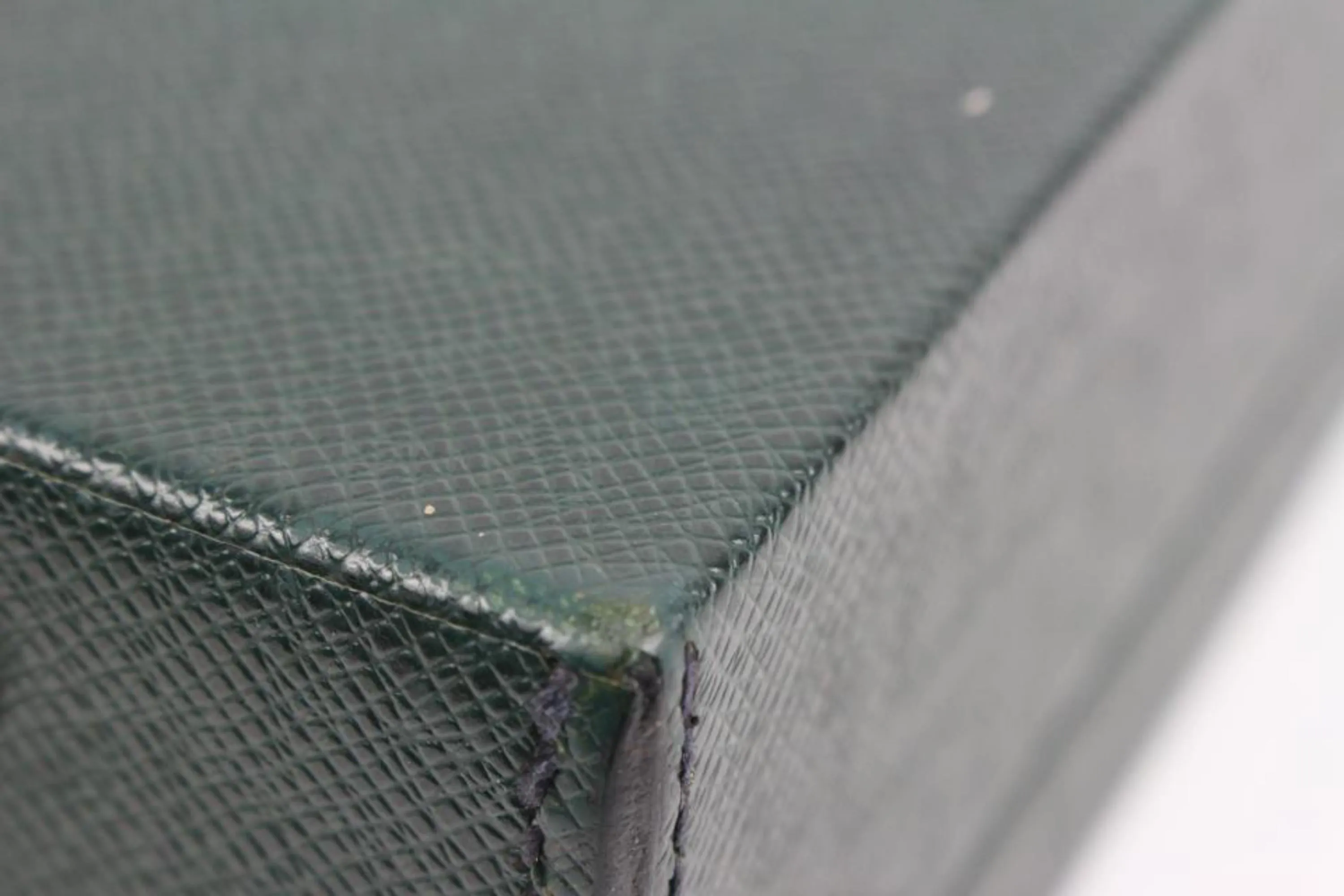Louis Vuitton Green Taiga Diplomat Briefcase Hard Trunk 7L815a