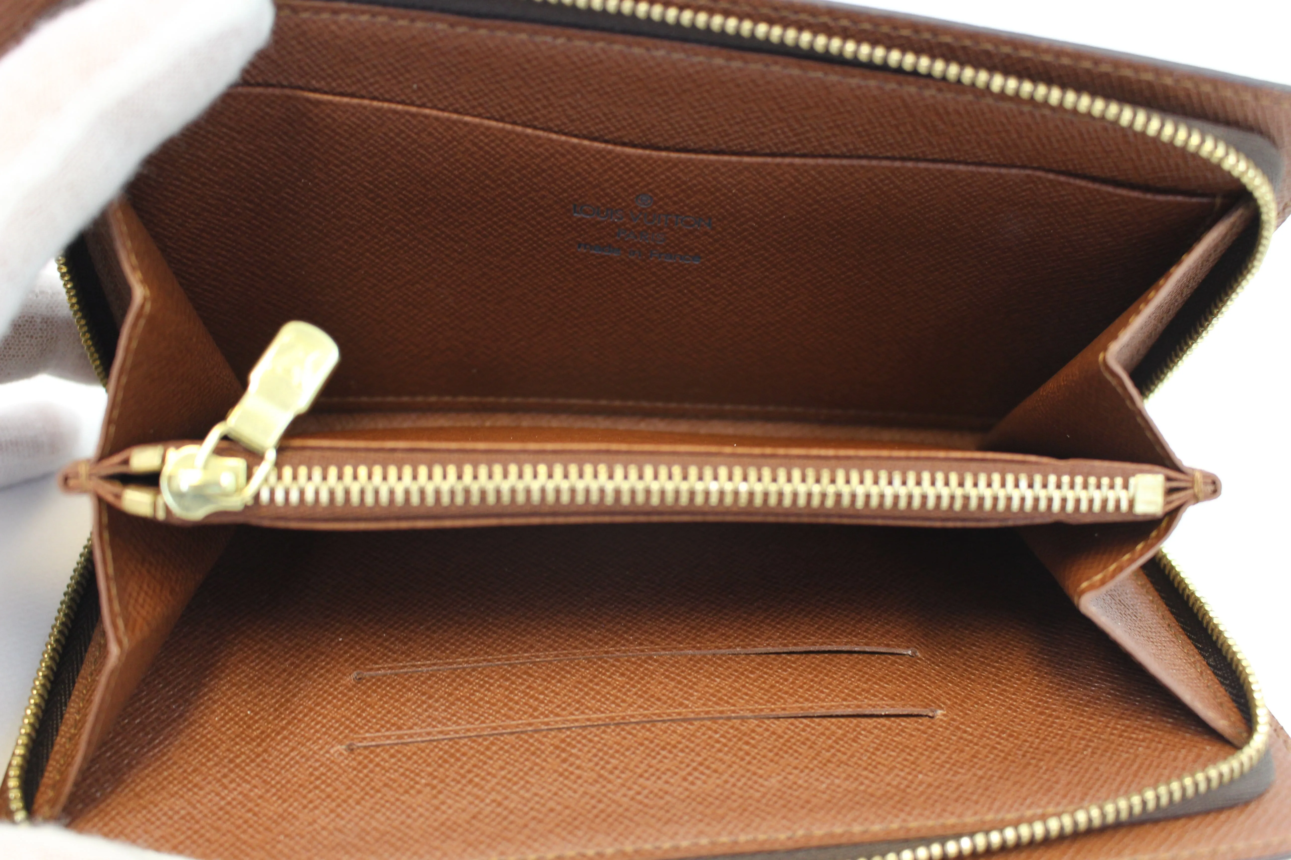 LOUIS VUITTON Monogram Zippy Wallet