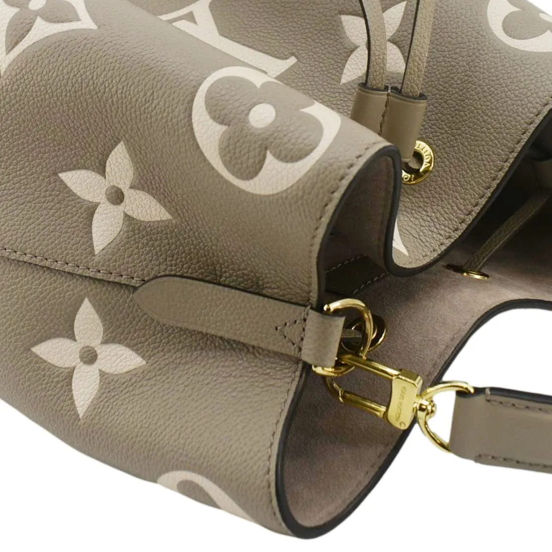 LOUIS VUITTON NeoNoe MM Bicolor Monogram Empreinte Shoulder Bag Cream