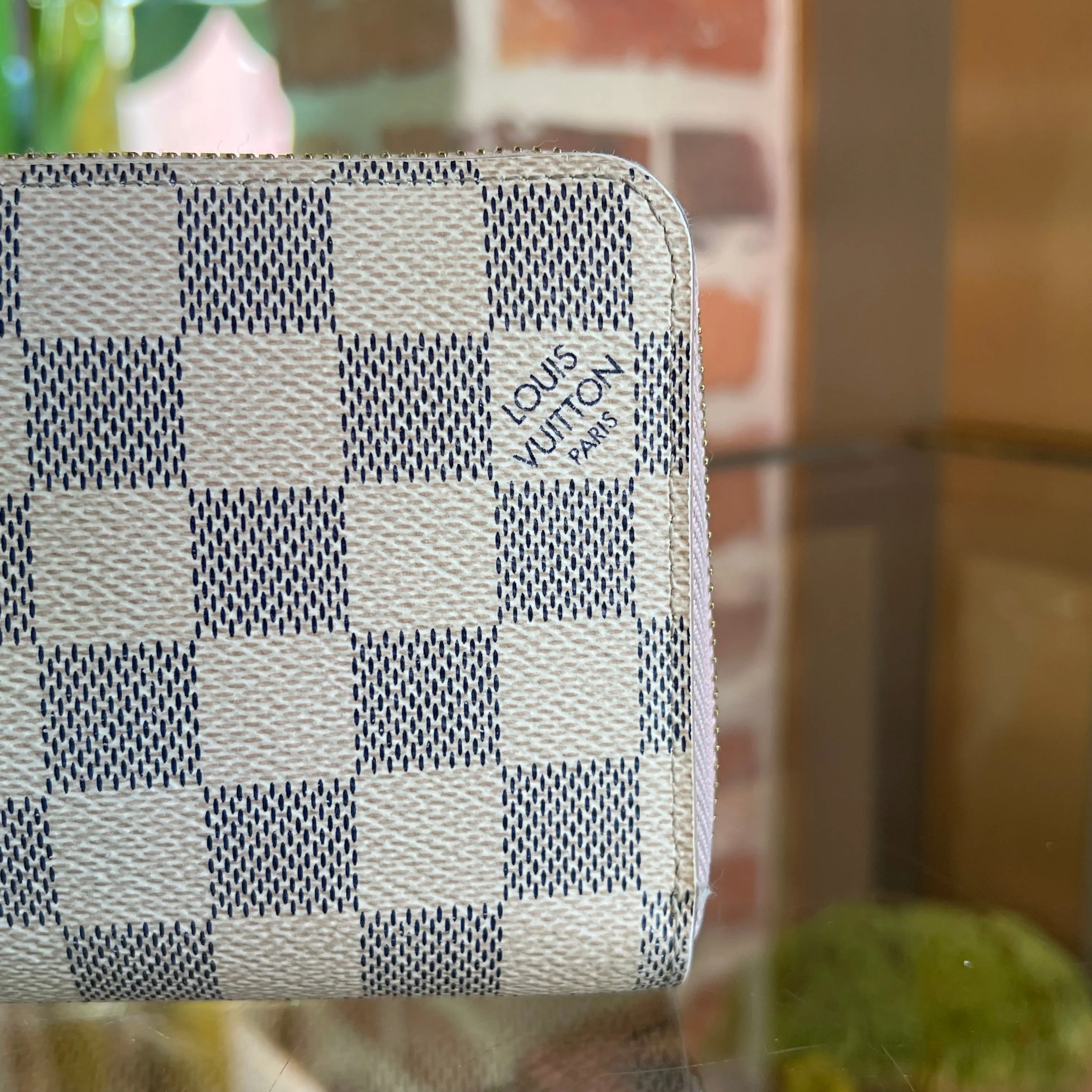LOUIS VUITTON Zippy White Damier Azur Canvas Wallet