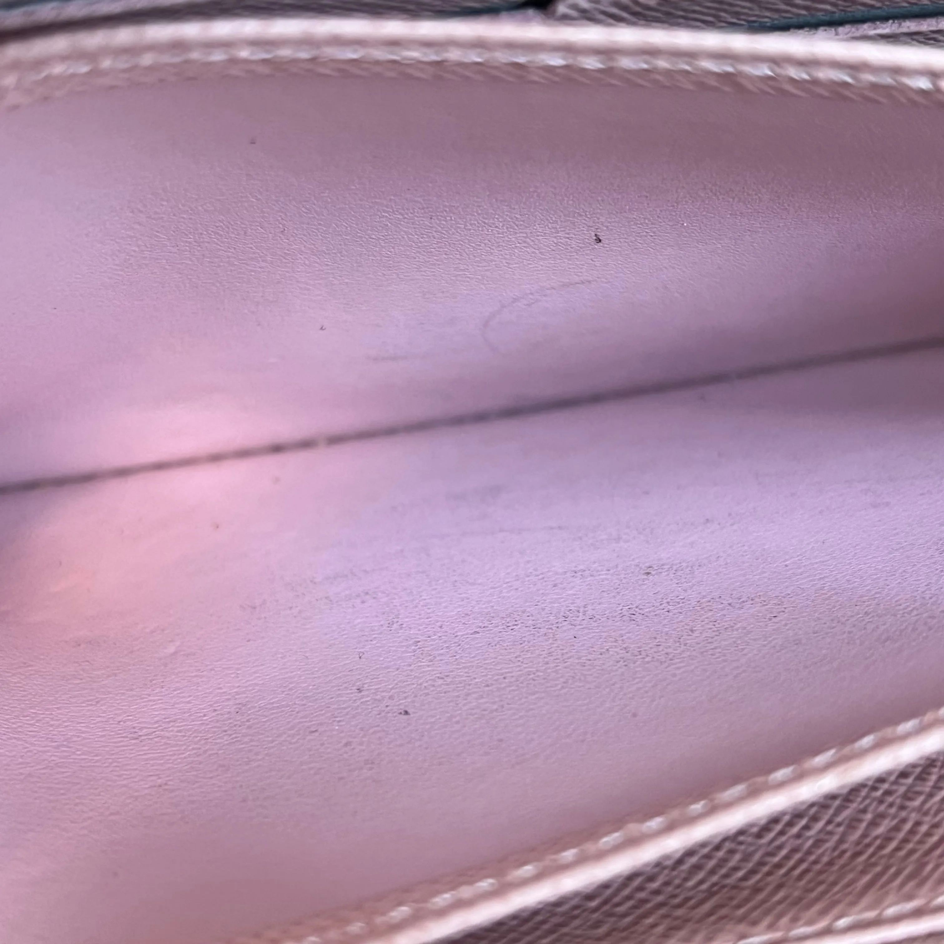 LOUIS VUITTON Zippy White Damier Azur Canvas Wallet