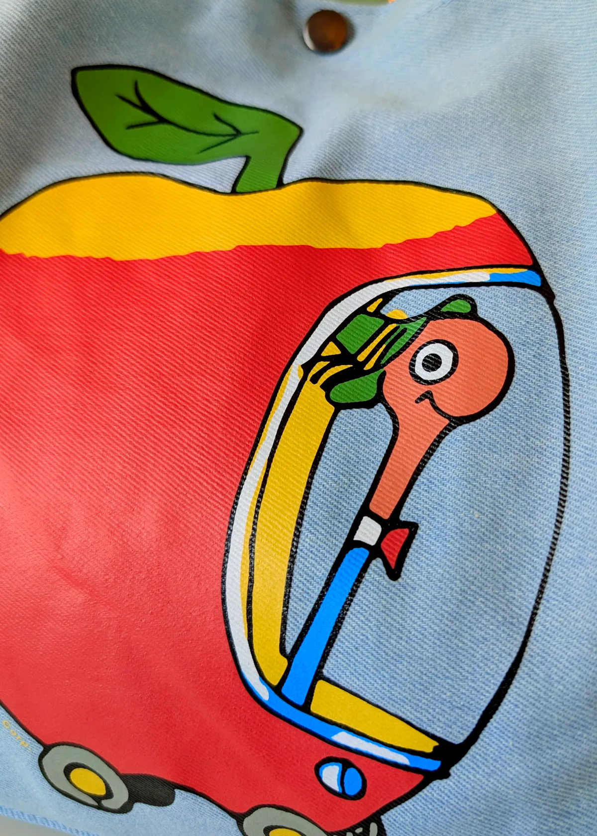 Lowly Worm Apple Car Market Tote Bag