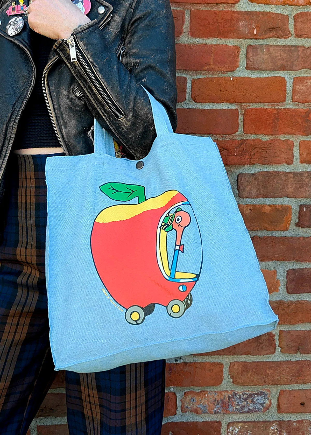Lowly Worm Apple Car Market Tote Bag