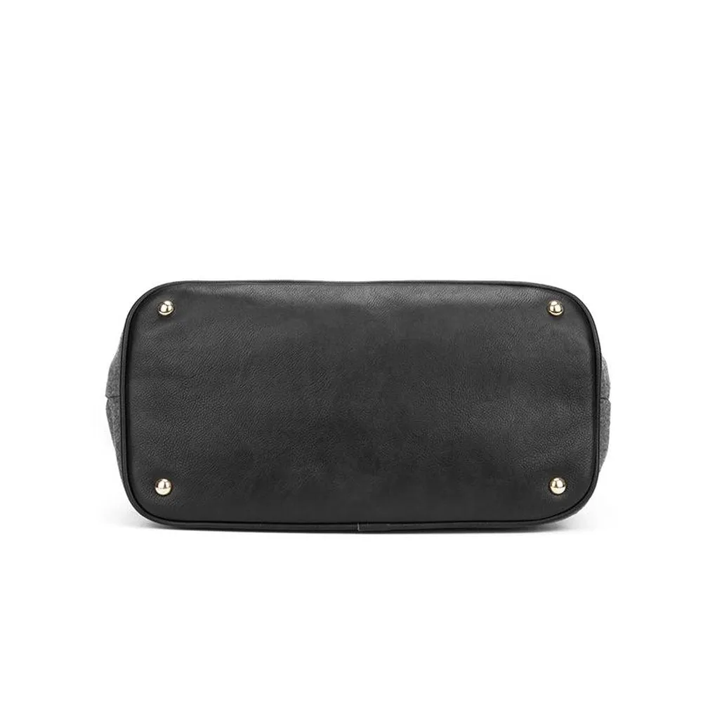 <bold>Messenger / Crossbody Bag <br>Vegan-Leather