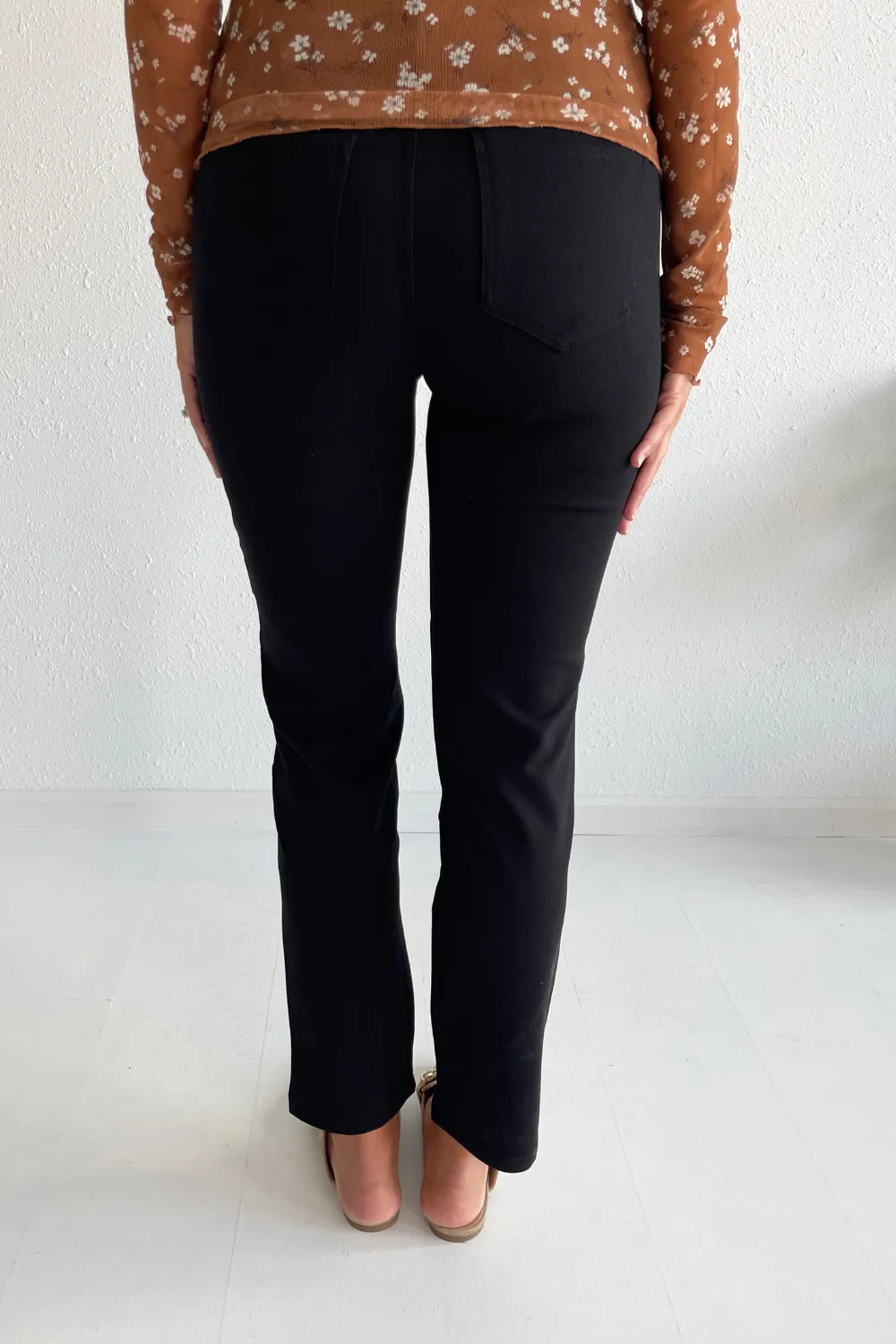 Madonna Slim 29in