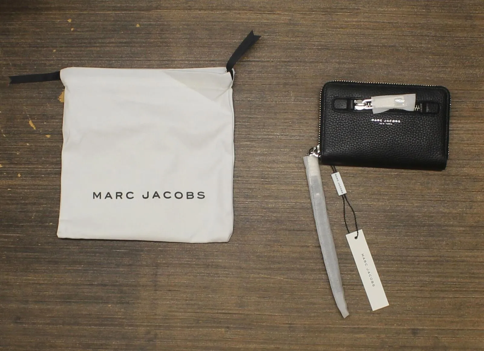 Marc Jacobs Women's 'Gotham City' Leather Phone Wallet