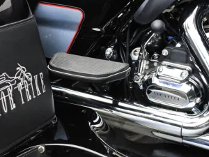 Mechanical Reverse: 5 Speed - Hydraulic Clutch