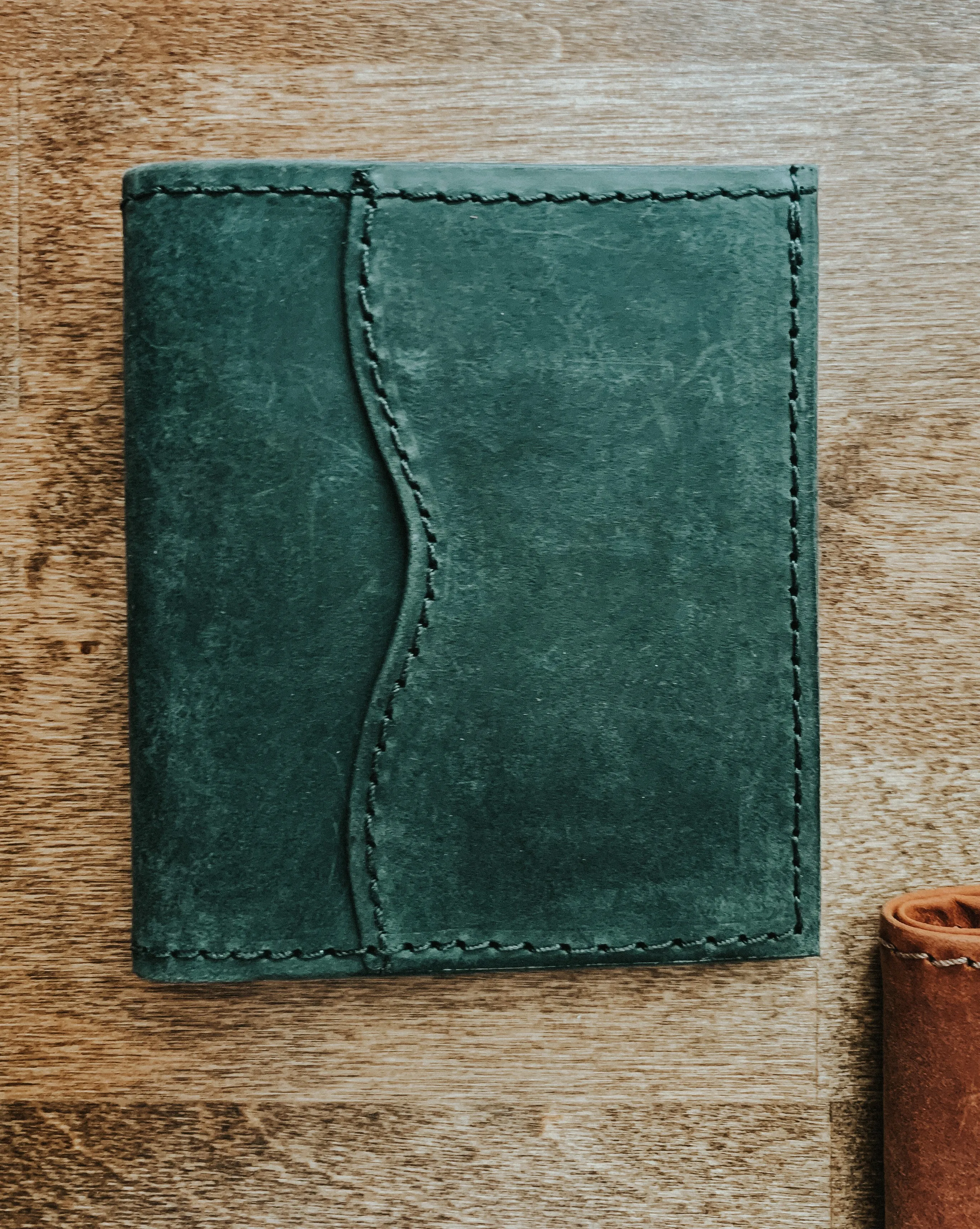 Men's Bi-Fold Wallet no license window