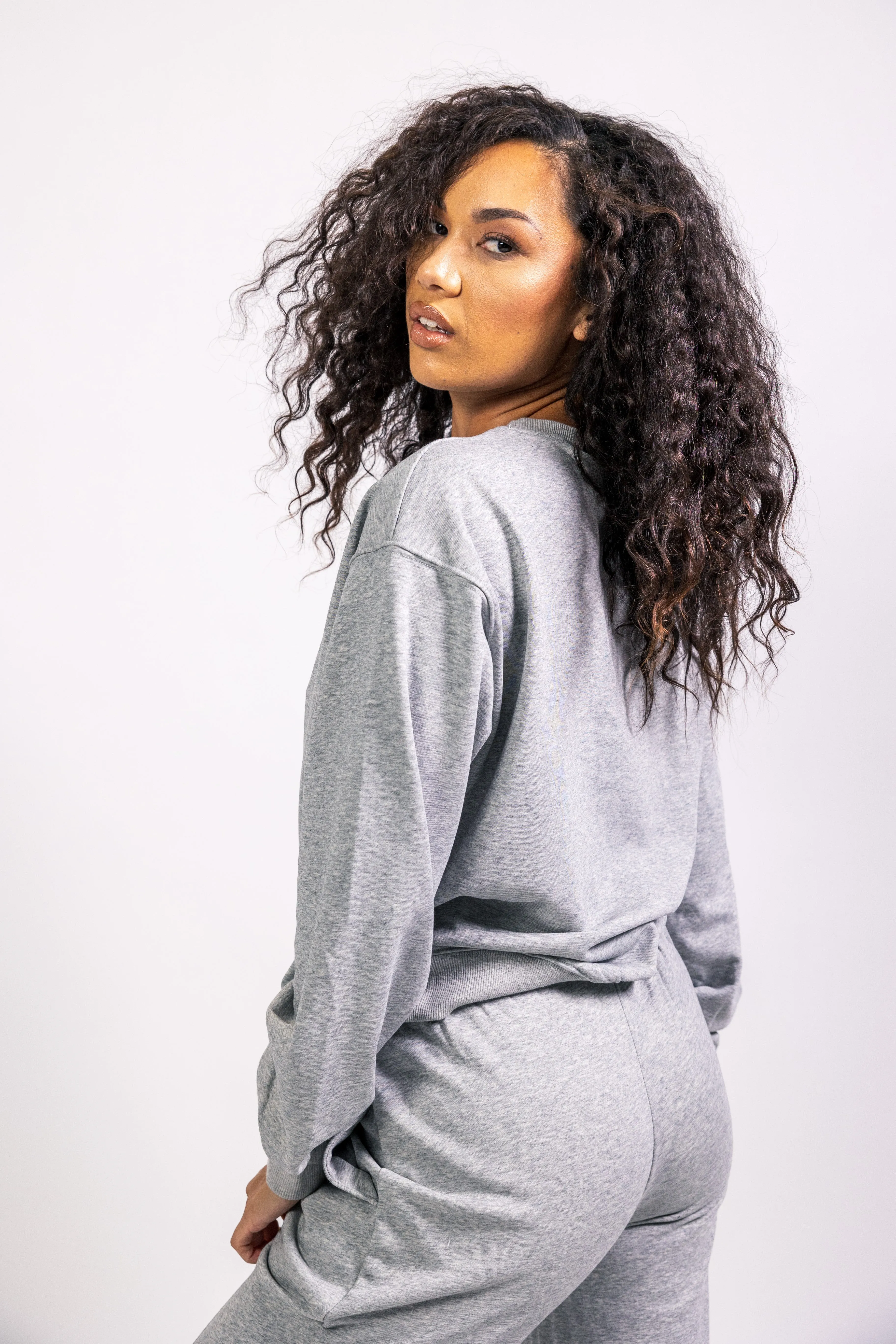 MILAN OVERSIZED CREWNECK