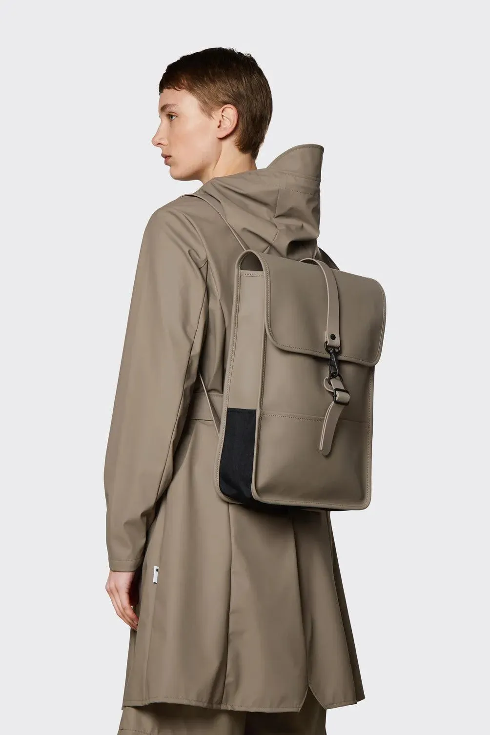 Mochila Mini Rains Tonal Taupe