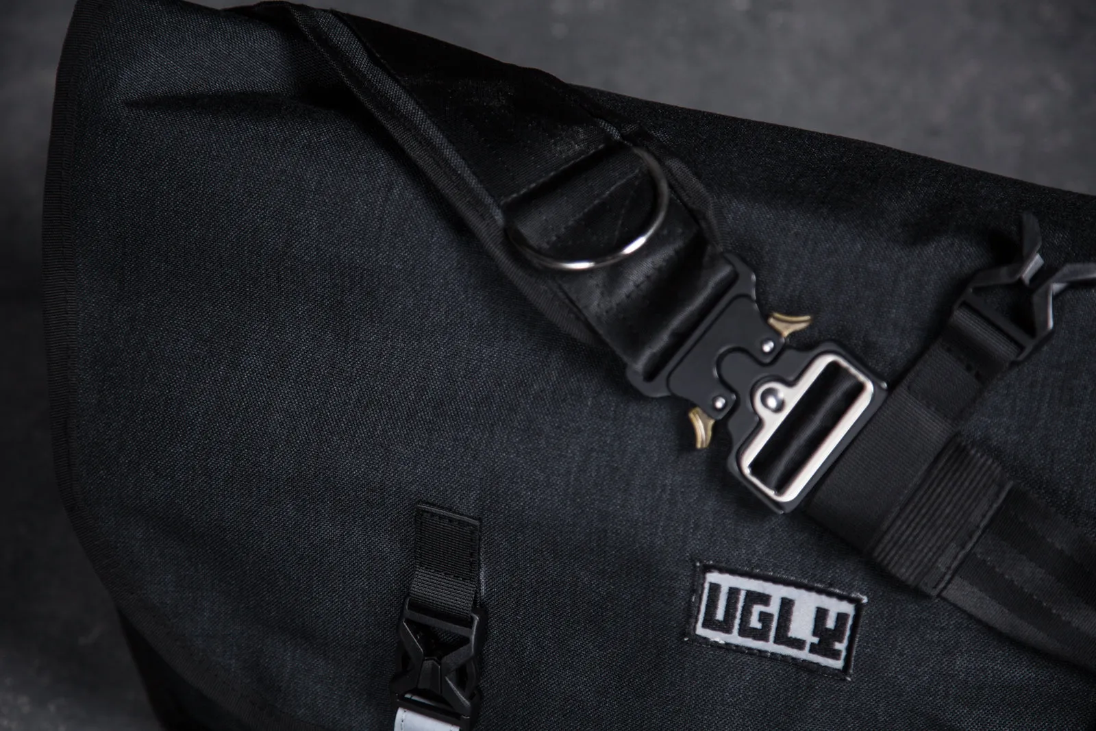 Morral Urbano - Ugly