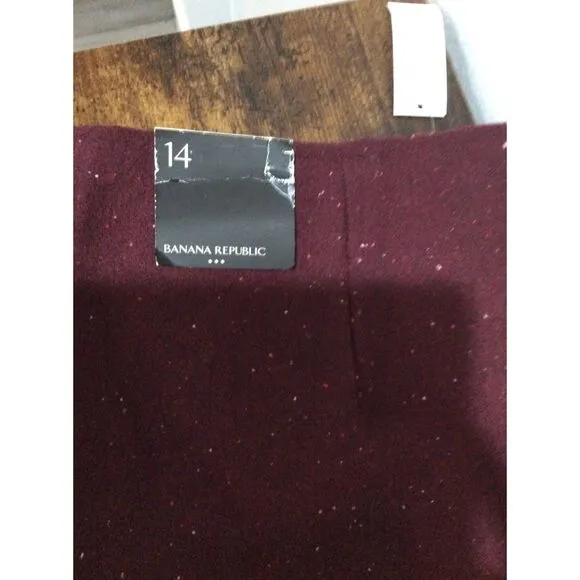 New NWT Banana Republic Size 14 wool blend skirt Burgandy lined womens