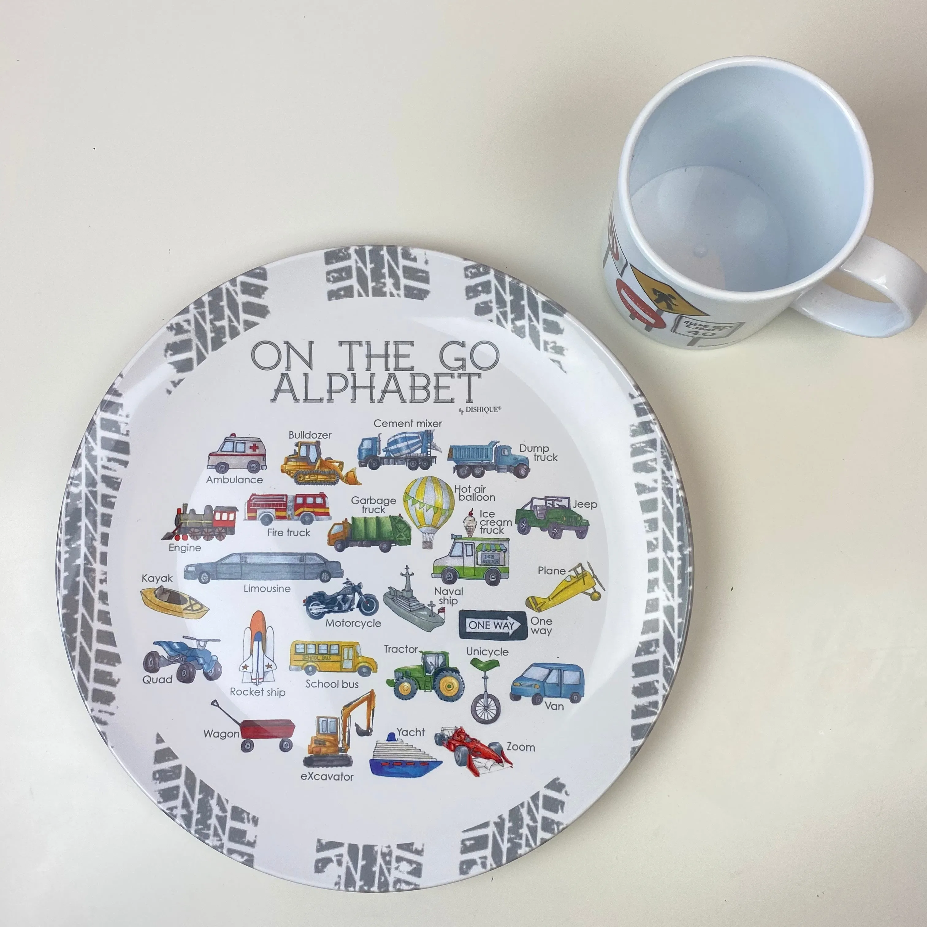 On the Go Street Signs 11 oz. Plastic Mug